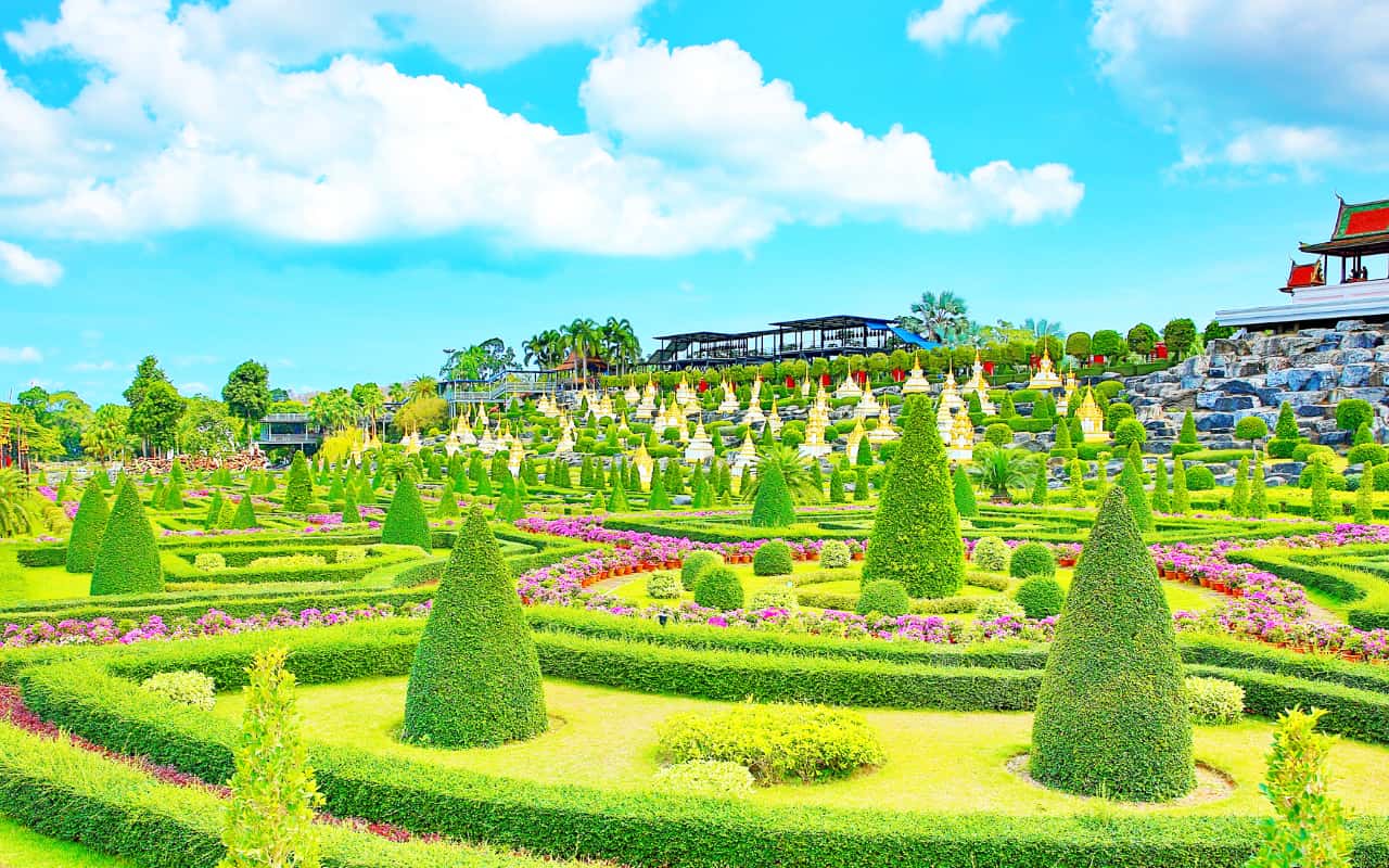 Take photos and admire the beauty of Nong Nooch Garden, Pattaya